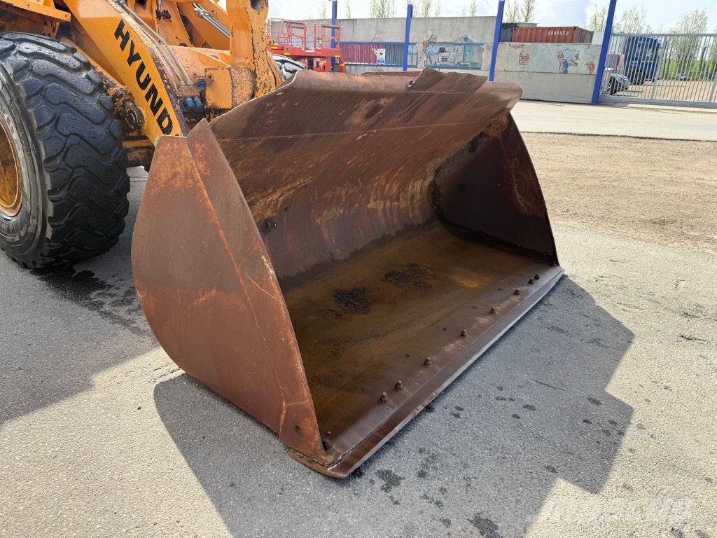 Hyundai HL 955 A Wheel loaders