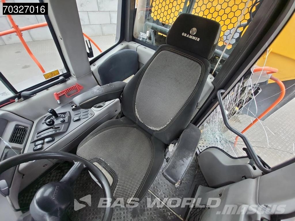 Volvo A60 H Full Service History - CE ساحبات مفصلية