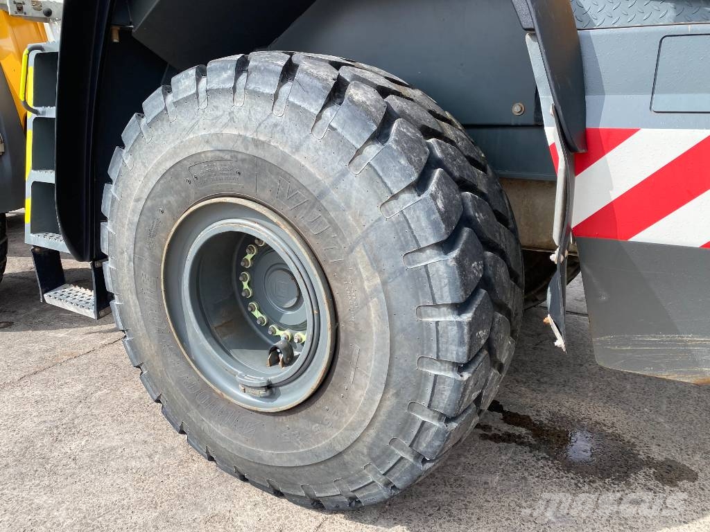 Liebherr L 566 Tekerlekli yükleyiciler