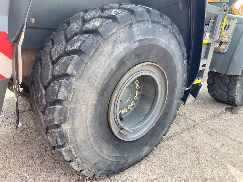 Liebherr L 566 Tekerlekli yükleyiciler