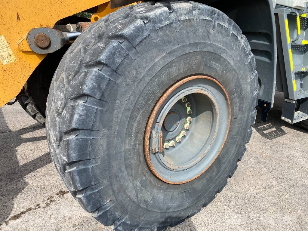 Liebherr L 566 Tekerlekli yükleyiciler