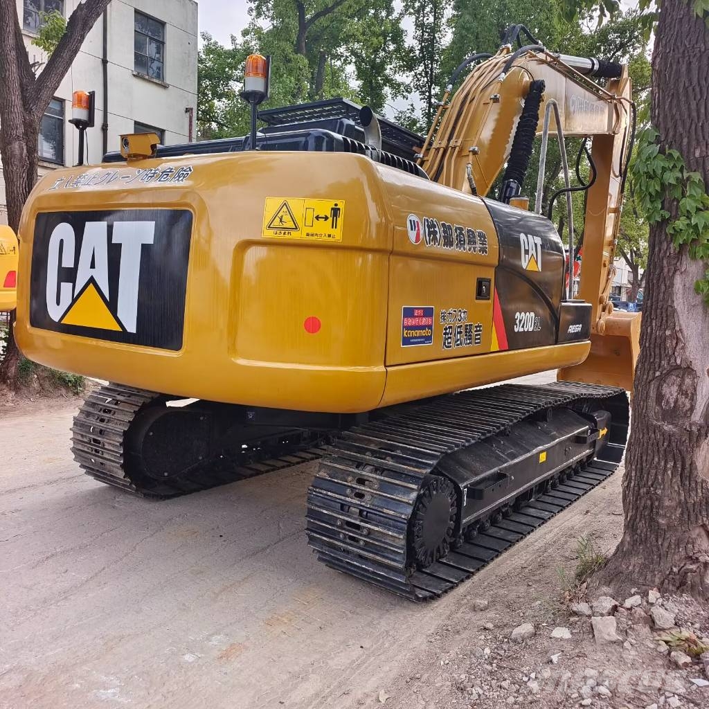CAT 324 D2L - 28th Anniversary Promotion Price Vikšriniai ekskavatoriai
