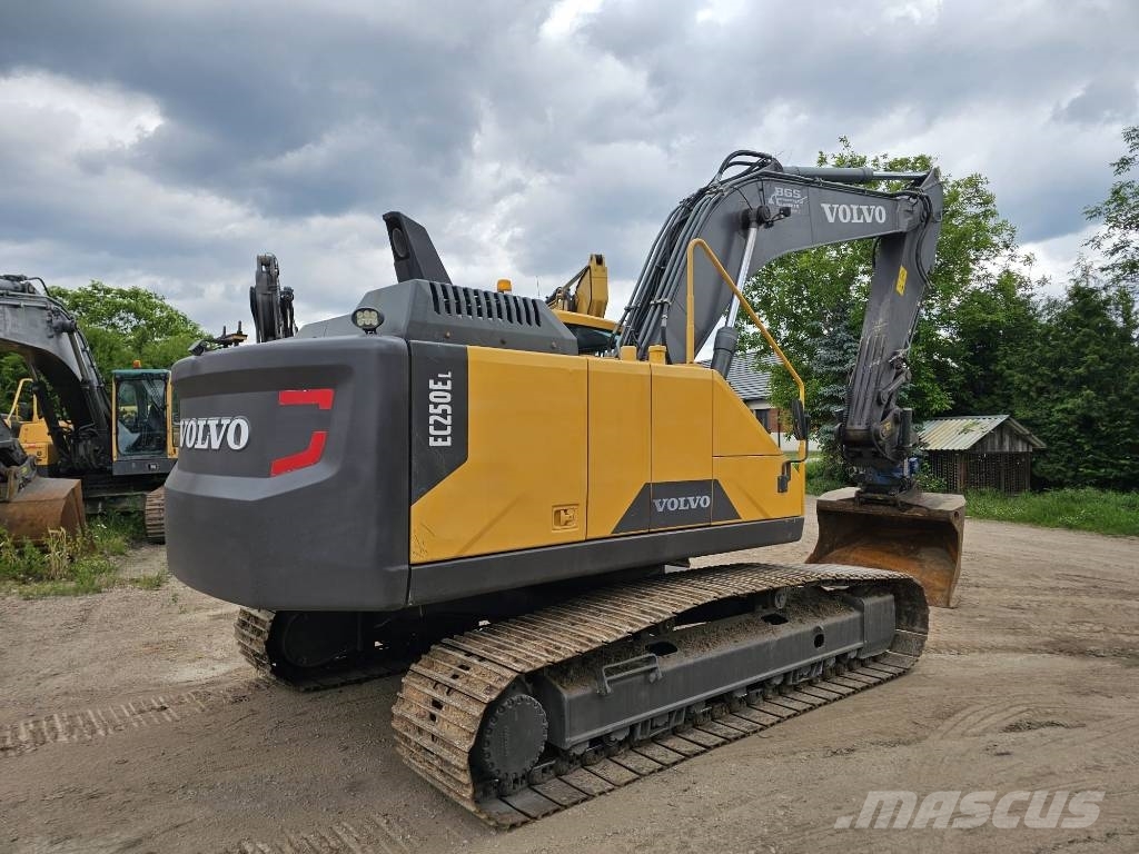 Volvo EC250EL / ec300el Paletli ekskavatörler