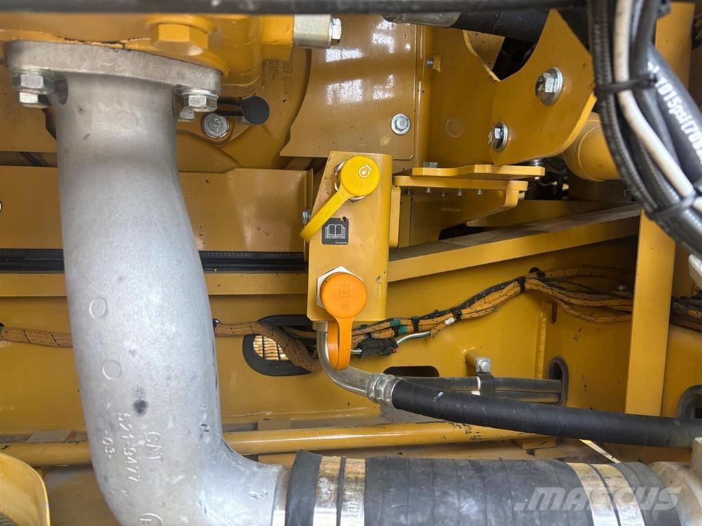 CAT 330-07C Pásové rýpadlá