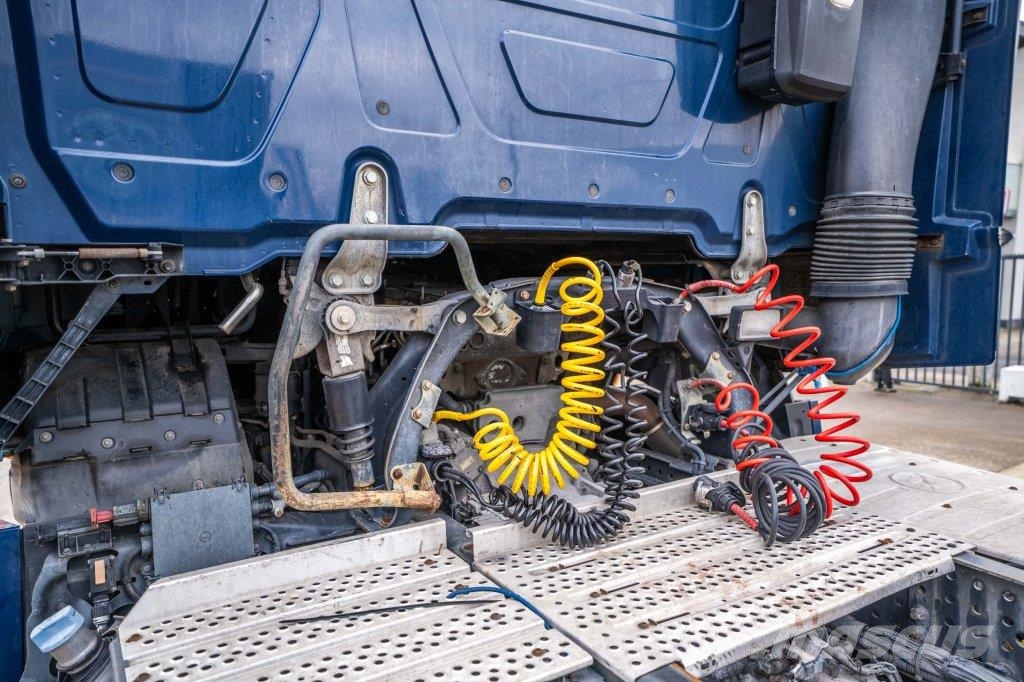 Mercedes-Benz ACTROS 1846+ADR Prime Movers