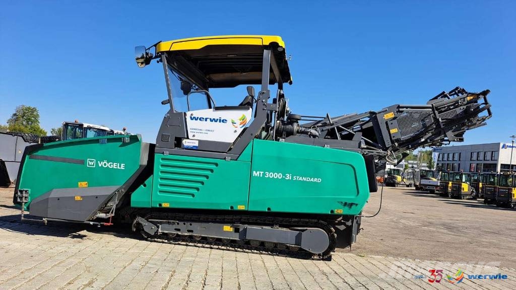 Vögele MT 3000-3i MTV (Material transport vehicle)
