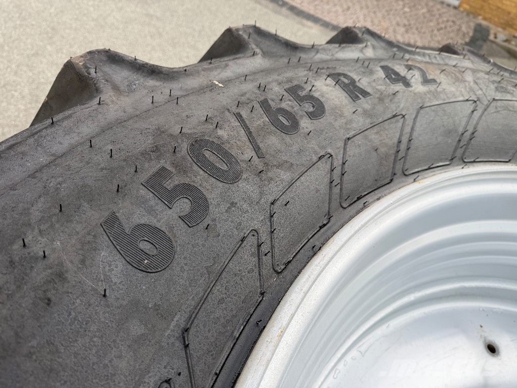 Mitas 650/65 R42 Gume, kotači i naplatci