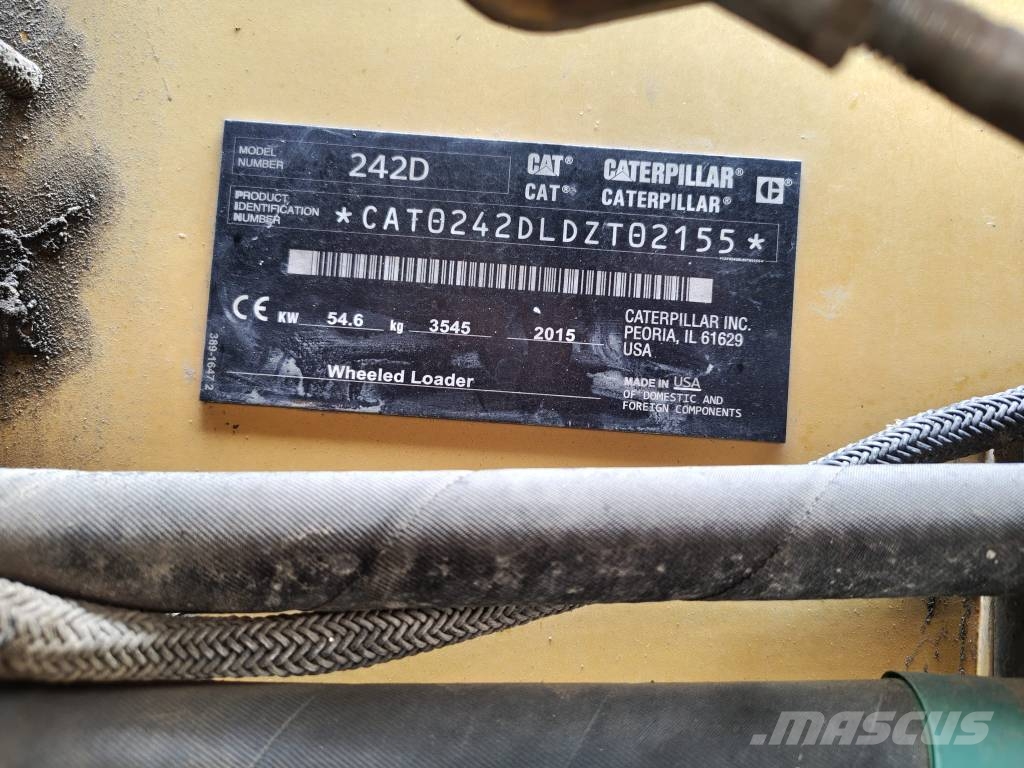 CAT 242 D Skid steer mini nakladalci