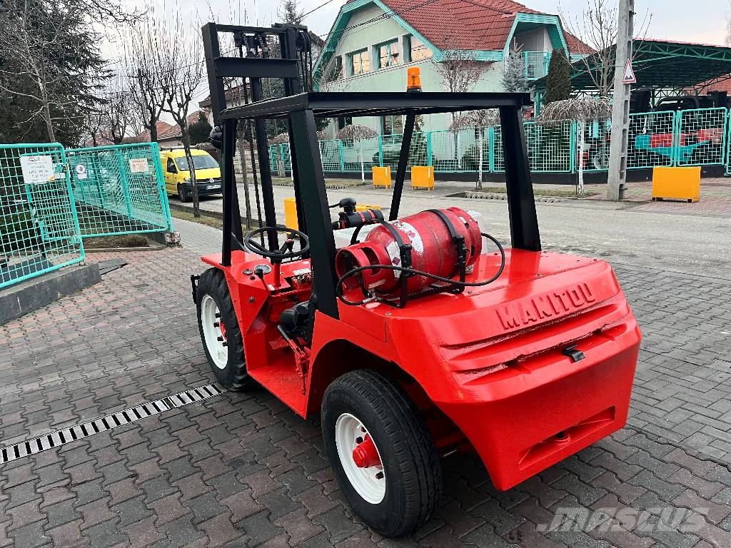 Manitou MC20AM 2WD V-4124 IO Камиони за херавни местности