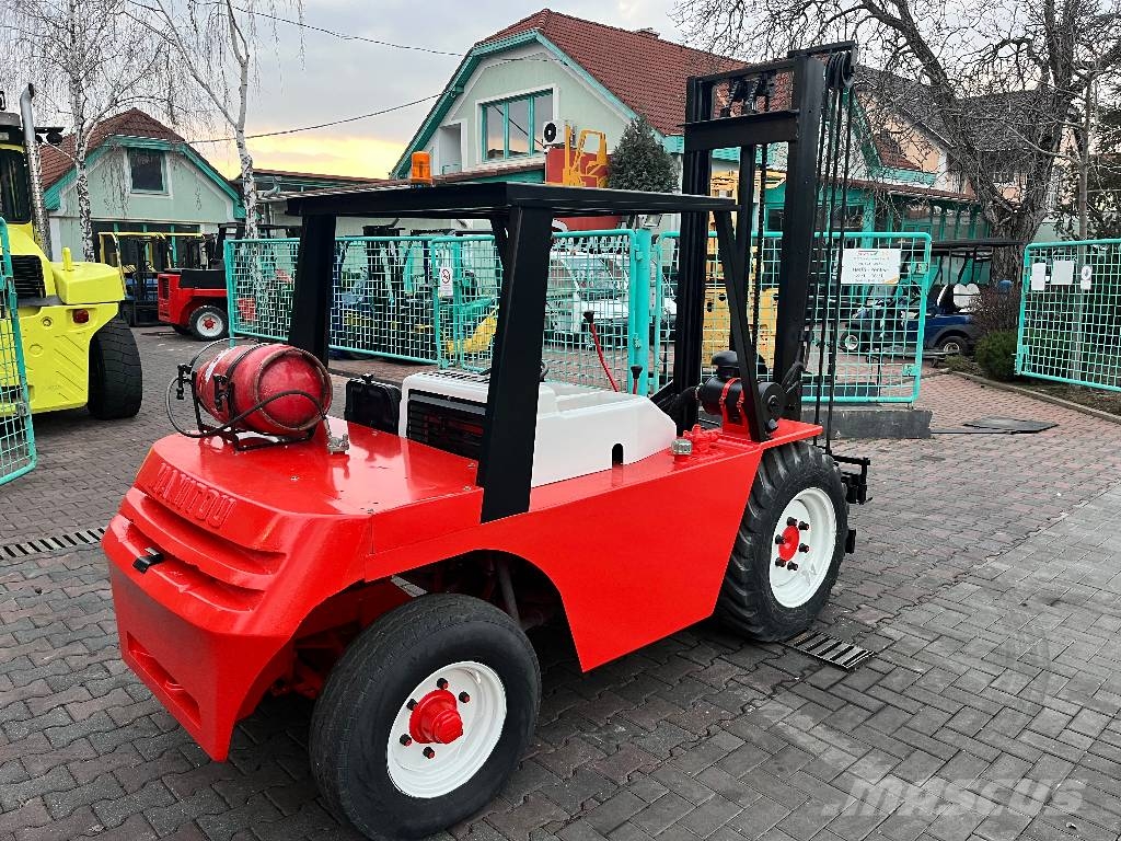 Manitou MC20AM 2WD V-4124 IO Камиони за херавни местности