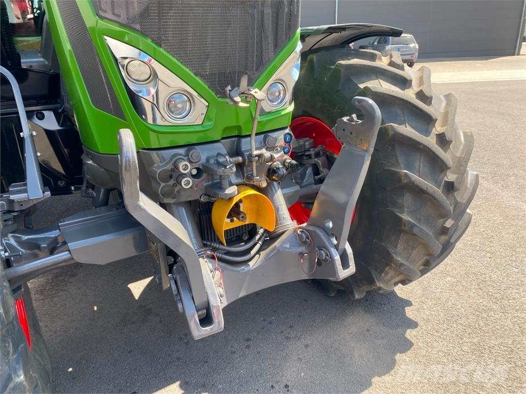 Fendt Vario 826 Tratores Agrícolas usados