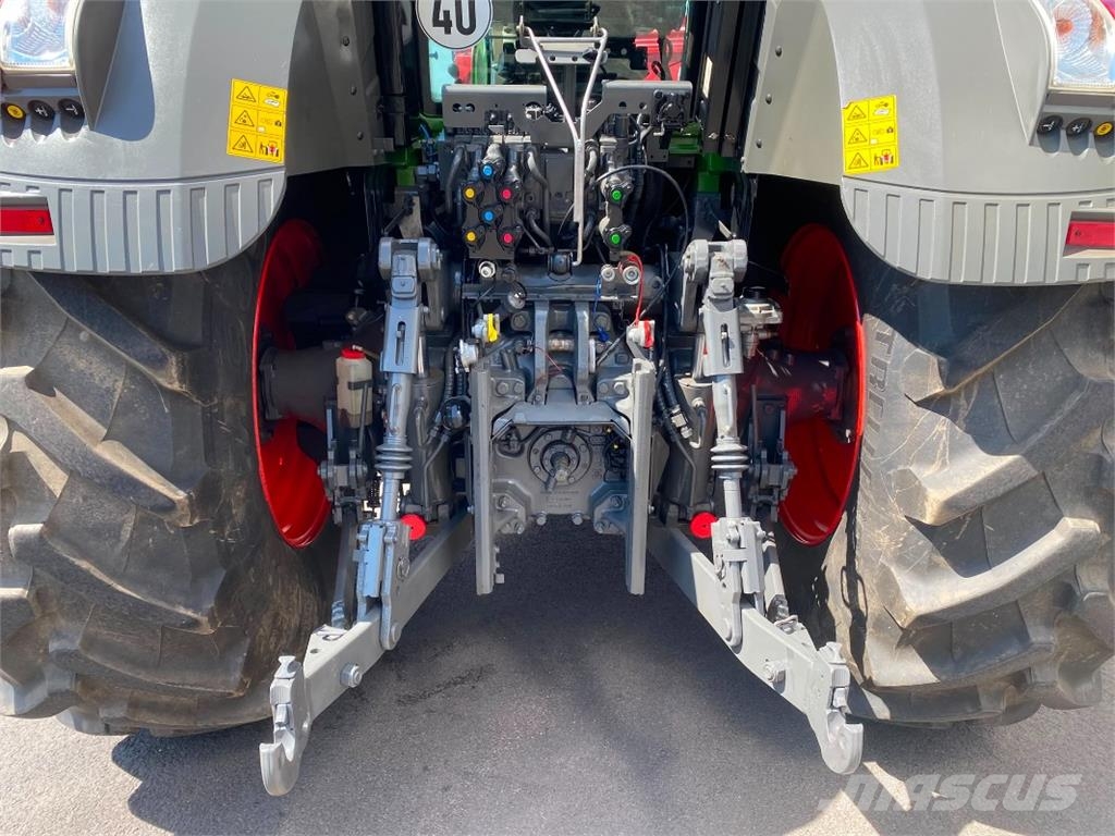 Fendt Vario 826 Tratores Agrícolas usados