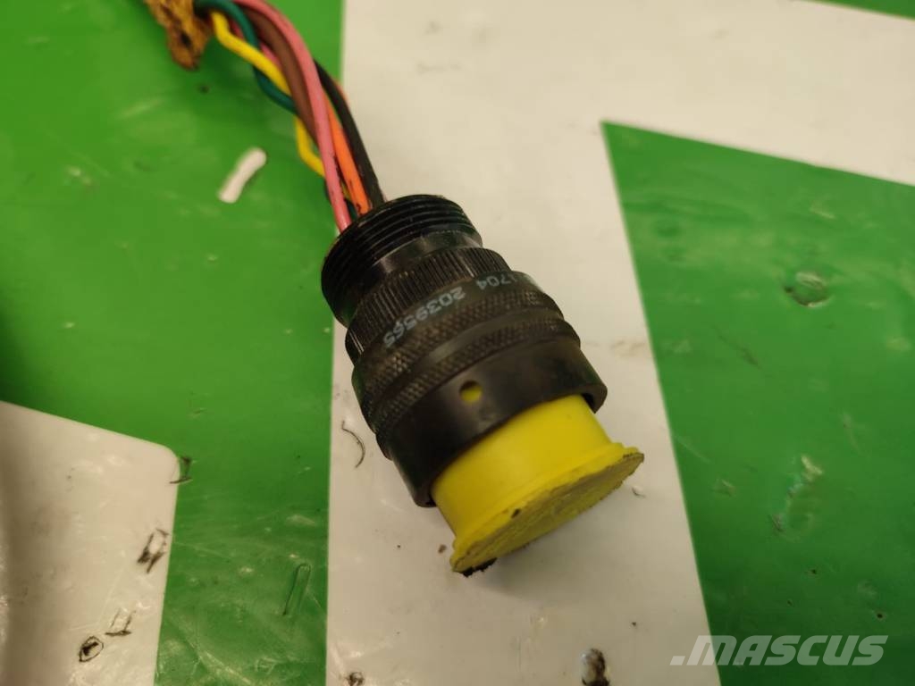 CAT D5R Antenna Cable Harness 373-8041 Chasís