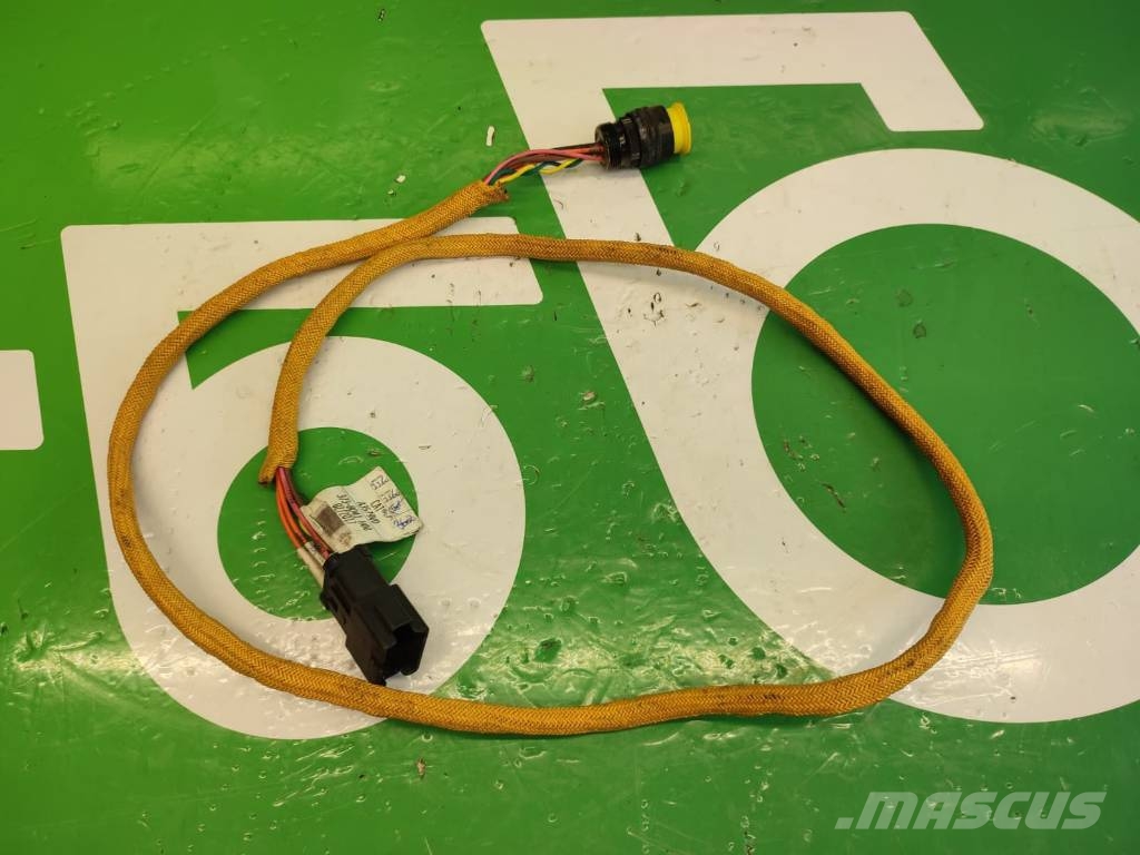 CAT D5R Antenna Cable Harness 373-8041 Chasís