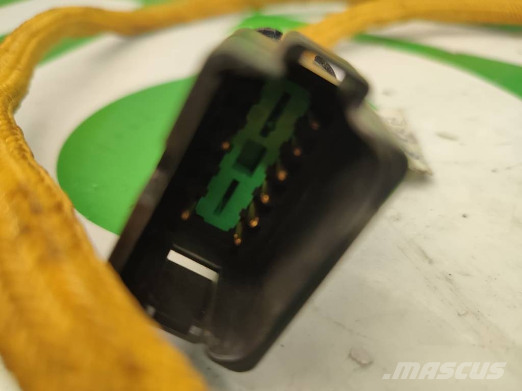 CAT D5R Antenna Cable Harness 373-8041 Chasís