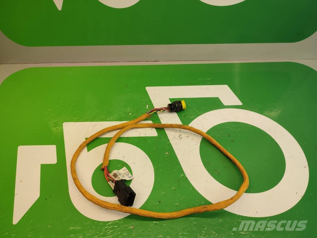 CAT D5R Antenna Cable Harness 373-8041 Chasís