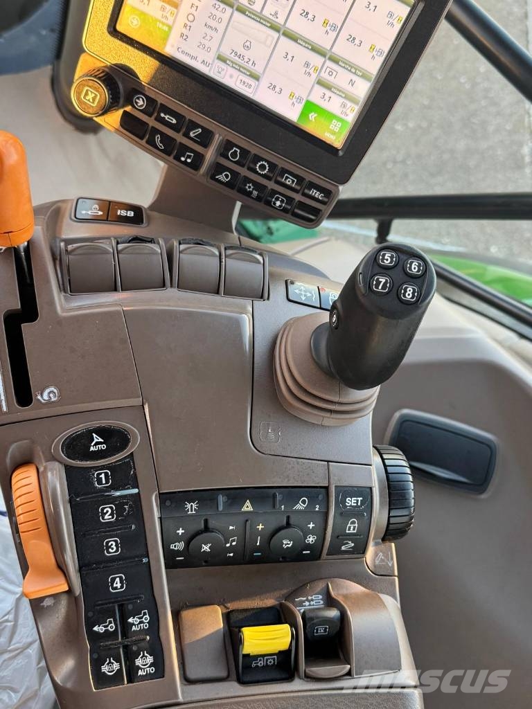 John Deere 6135R Traktorit
