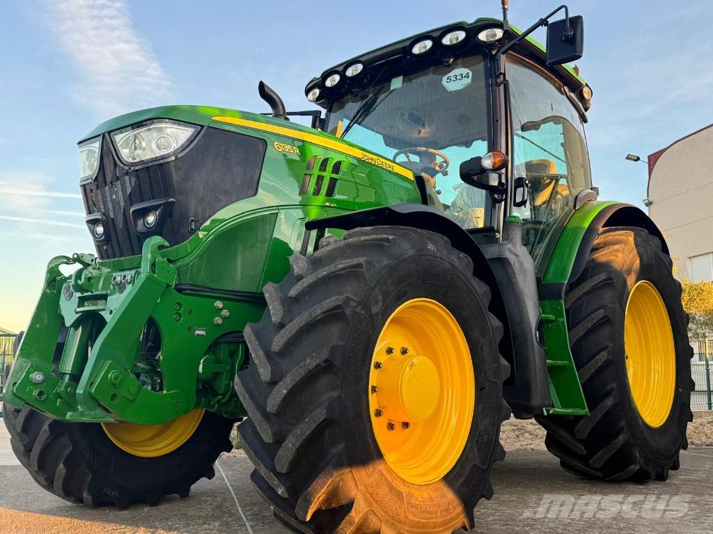 John Deere 6135R Traktorit