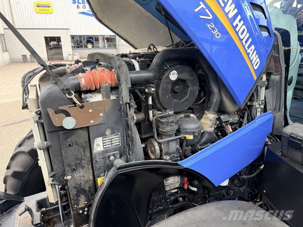 New Holland T7.230 AC MY18 T4B Tractores