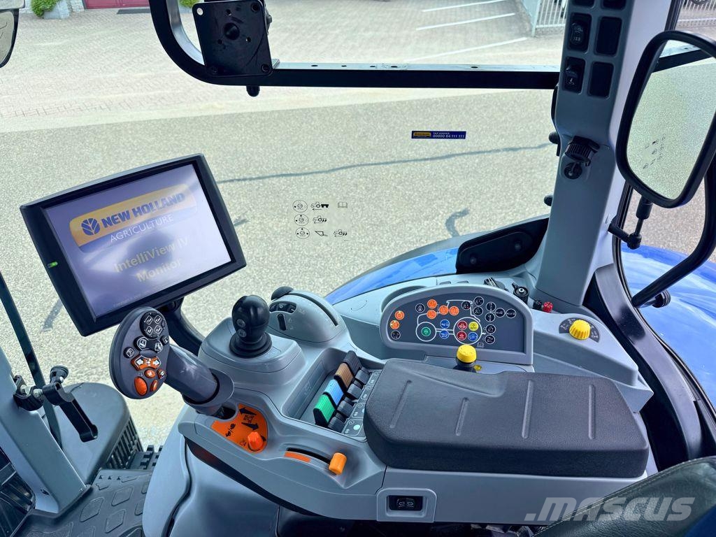 New Holland T7.230 AC MY18 T4B Tractores