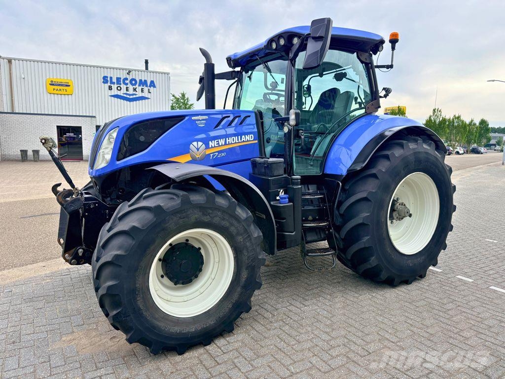 New Holland T7.230 AC MY18 T4B Tractores