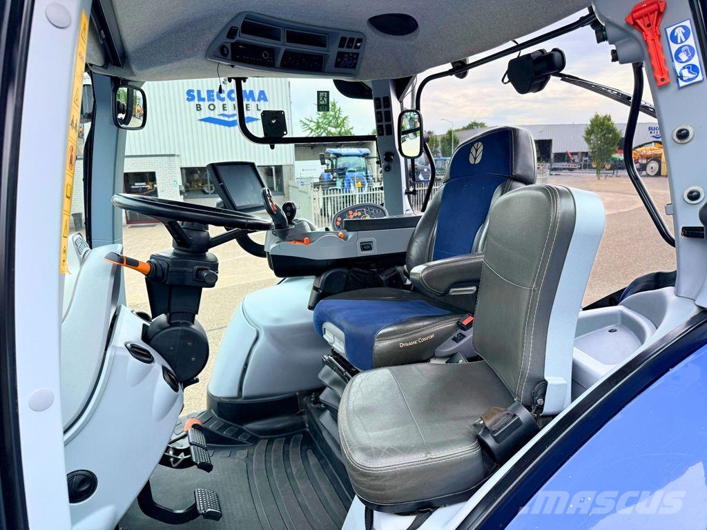 New Holland T7.230 AC MY18 T4B Tractores