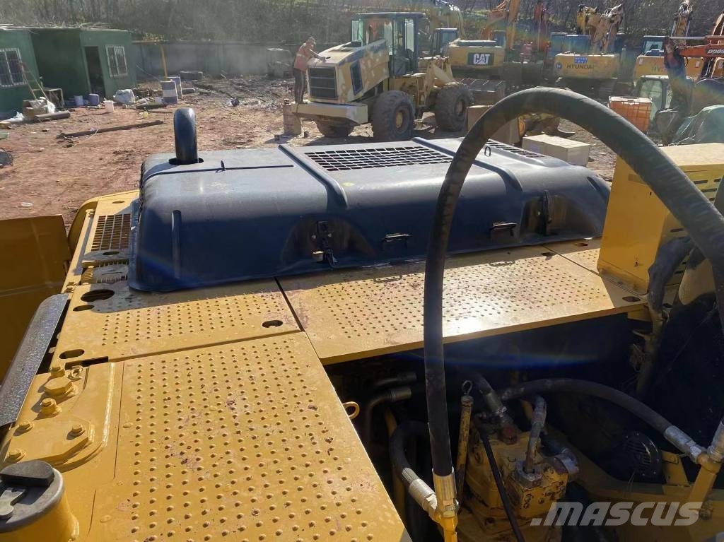 CAT 325 D Bagri goseničarji