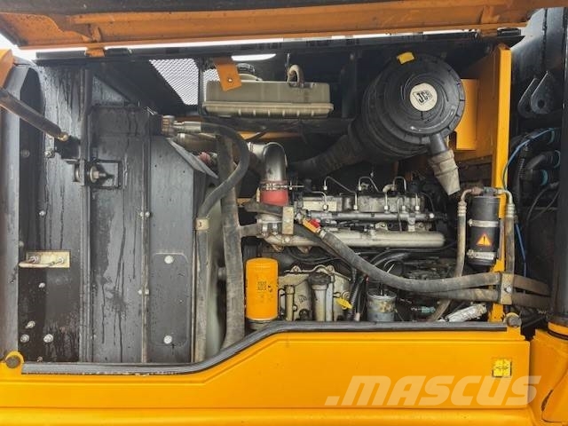 JCB 416 HT Kolesni nakladalci