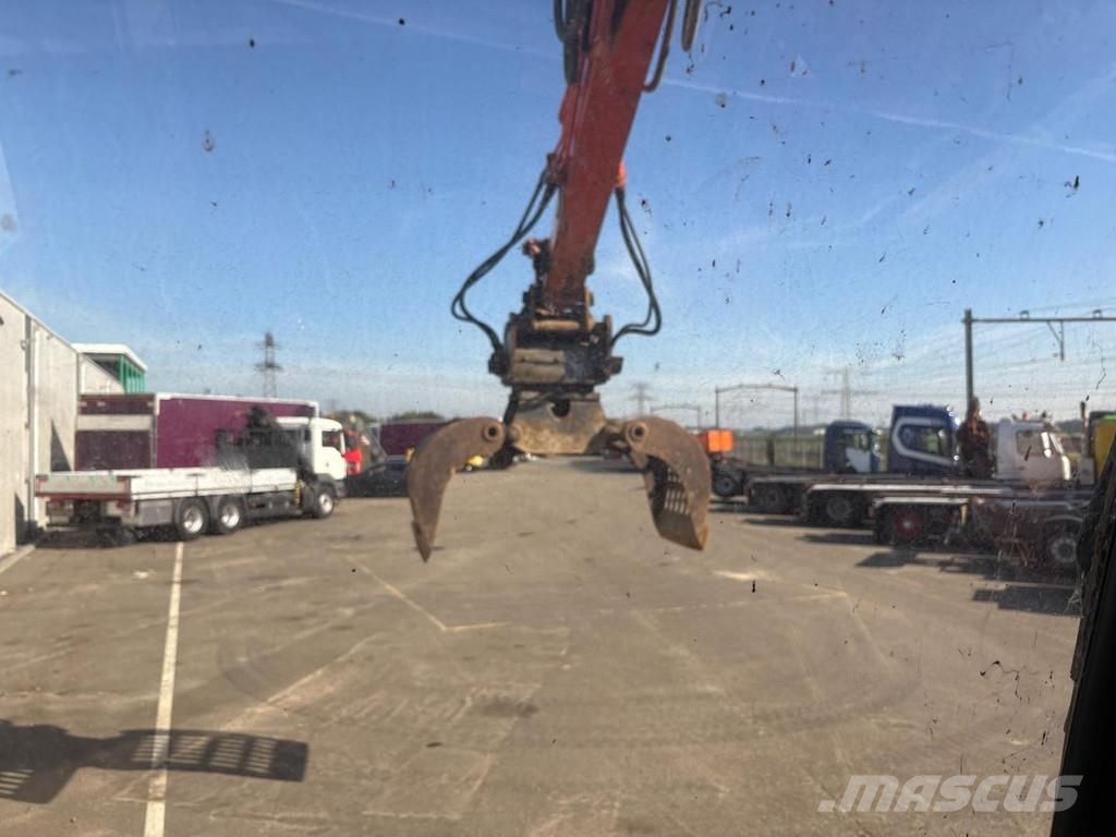 Etec 813 + 5979 HR + BASKET 3rd function + EXCAVATOR 特殊挖土機/掘鑿機/挖掘機
