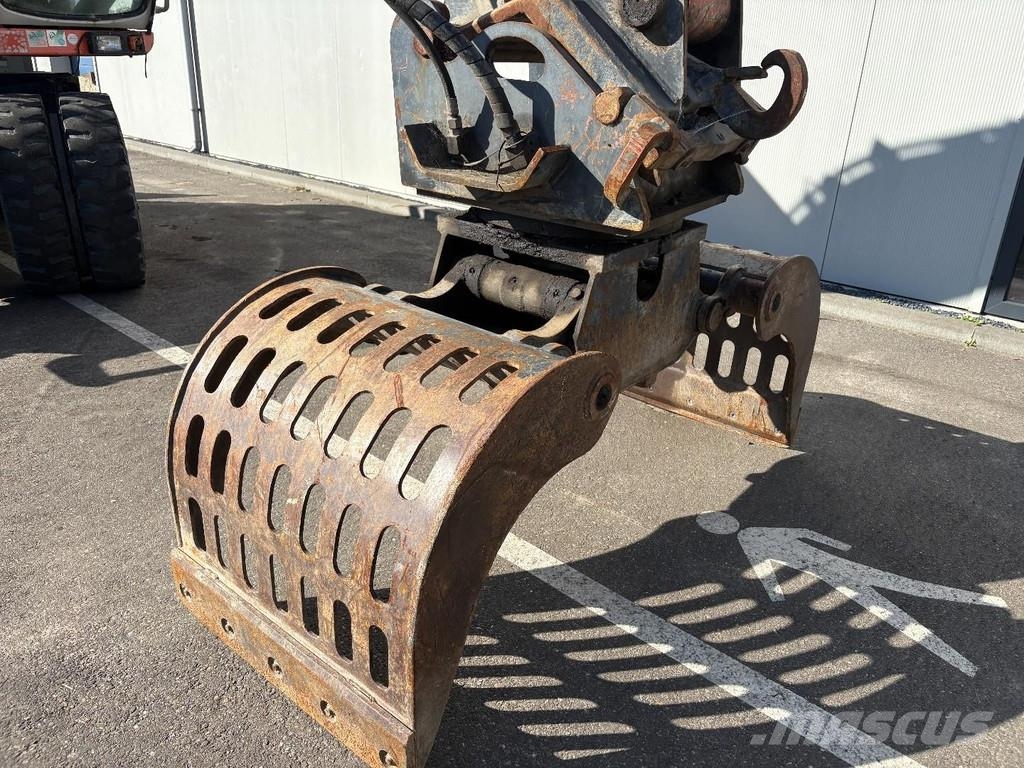 Etec 813 + 5979 HR + BASKET 3rd function + EXCAVATOR 特殊挖土機/掘鑿機/挖掘機