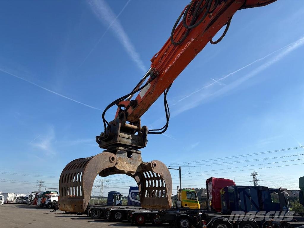 Etec 813 + 5979 HR + BASKET 3rd function + EXCAVATOR 特殊挖土機/掘鑿機/挖掘機