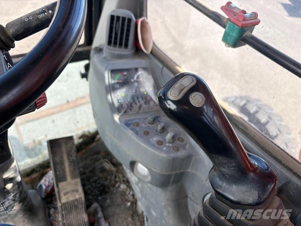 Etec 813 + 5979 HR + BASKET 3rd function + EXCAVATOR 特殊挖土機/掘鑿機/挖掘機