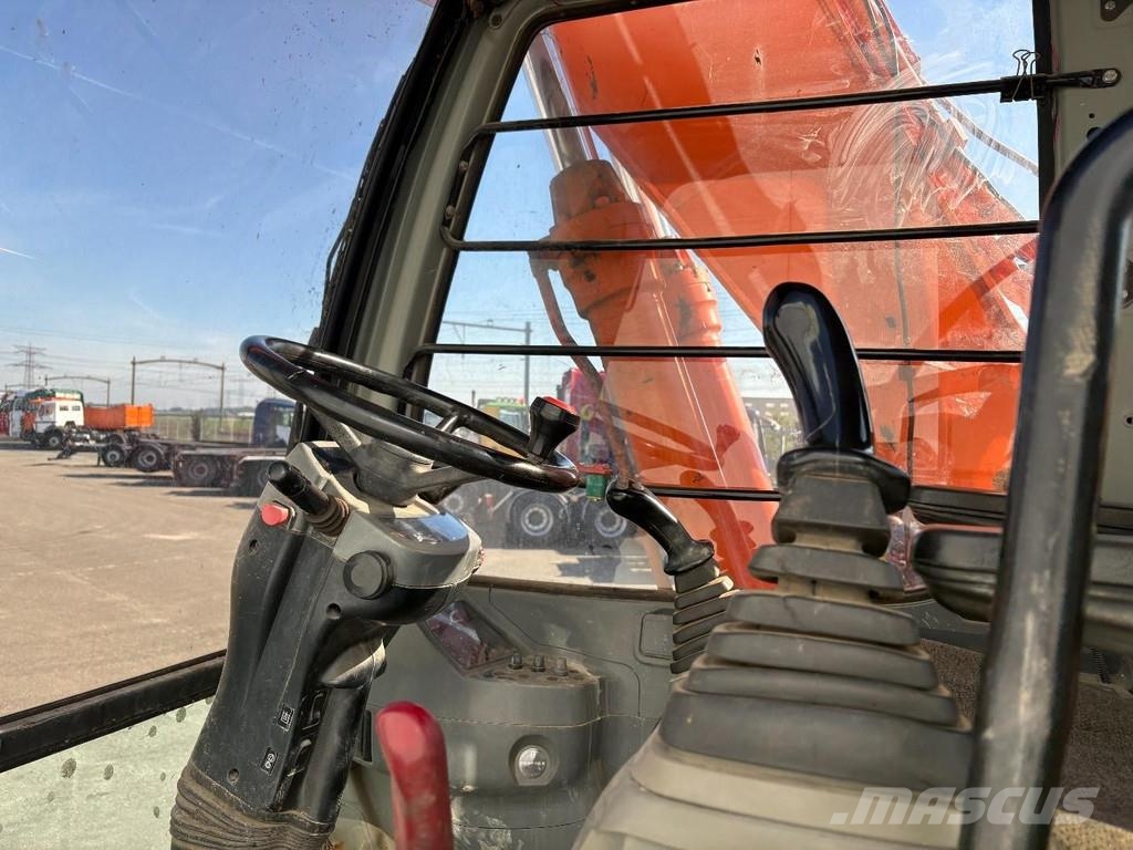 Etec 813 + 5979 HR + BASKET 3rd function + EXCAVATOR 特殊挖土機/掘鑿機/挖掘機