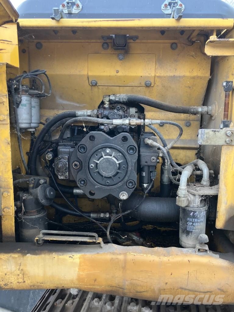 New Holland E 215 B Bagri goseničarji
