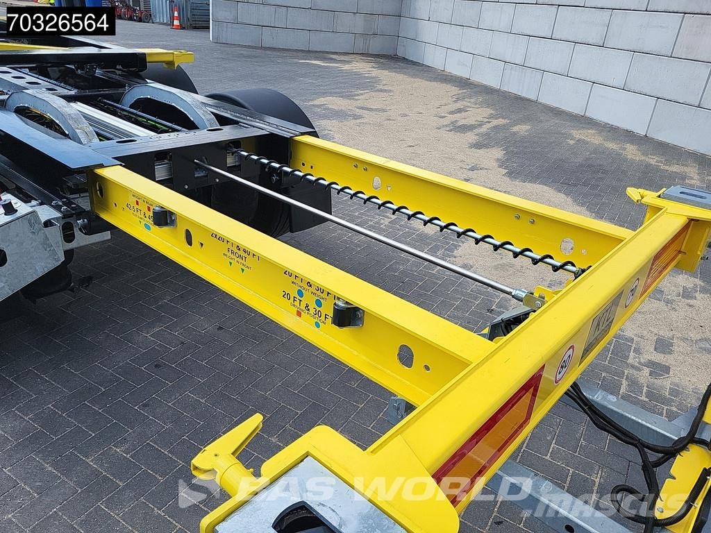 Orthaus CGS (Euro Slider 500) 3 axles Multi 45ft Lift Axle Containerchassis