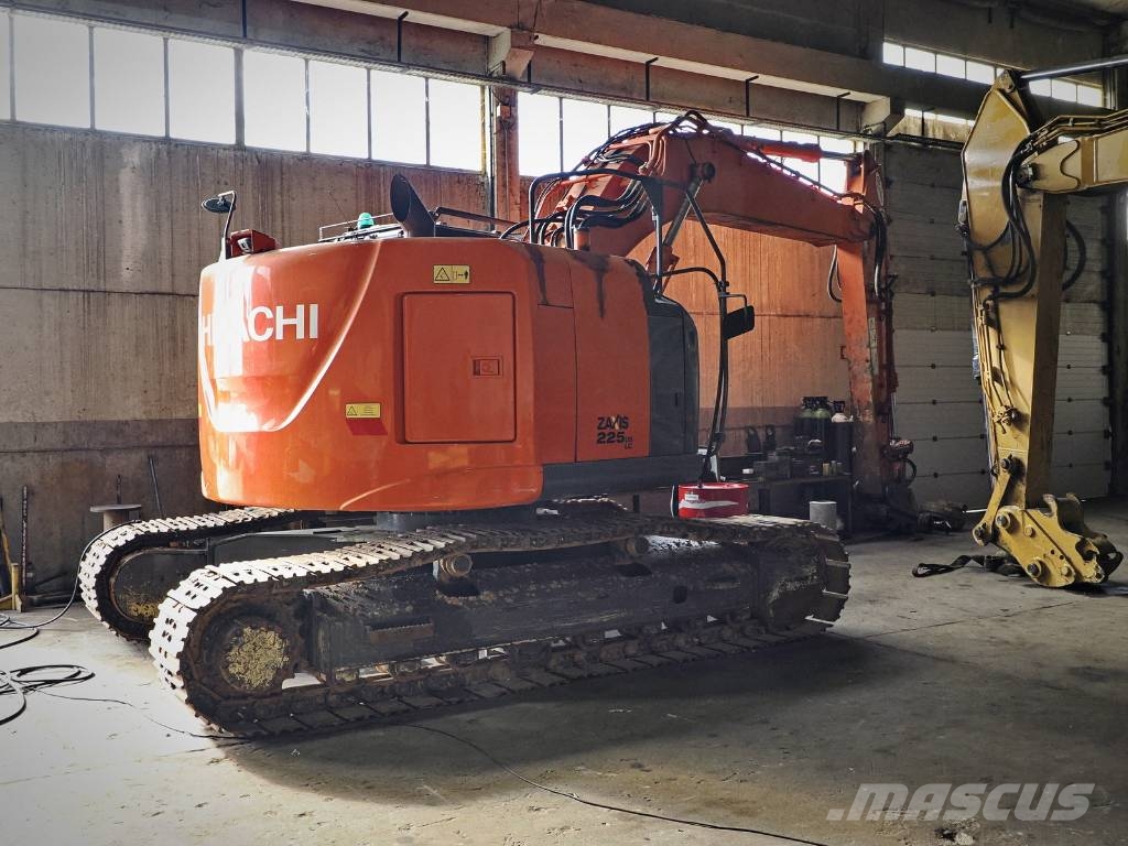 Hitachi Zaxis 225 US LC Верижен екскаватор