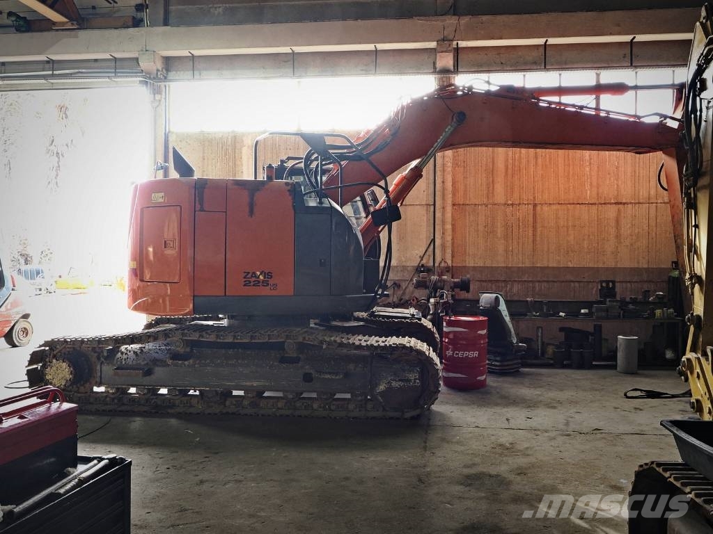 Hitachi Zaxis 225 US LC Верижен екскаватор