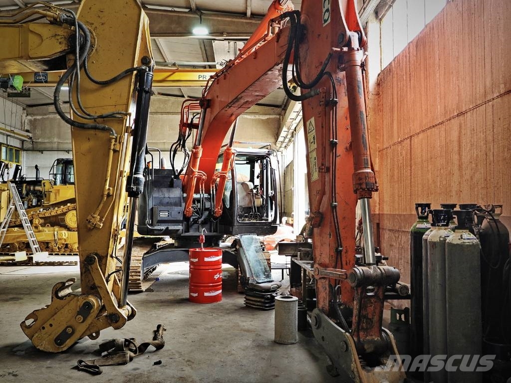 Hitachi Zaxis 225 US LC Верижен екскаватор