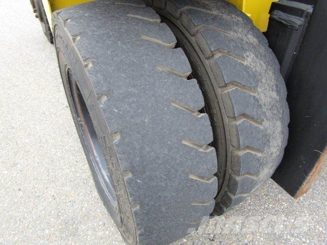 Hyster H8.00XM LPG forklifts