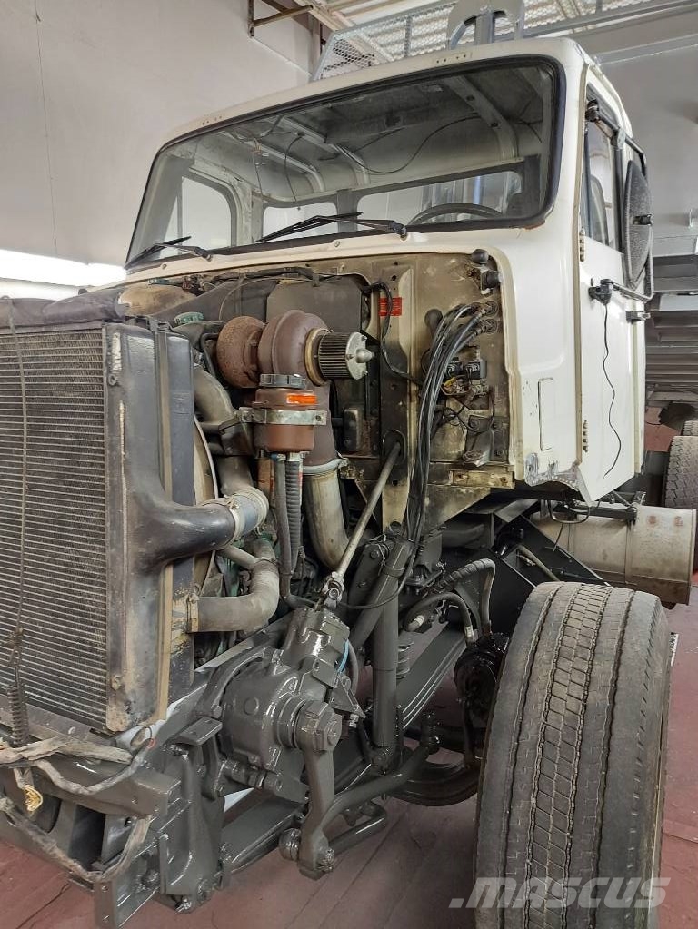 Volvo N12 6x4 Kiperi kamioni
