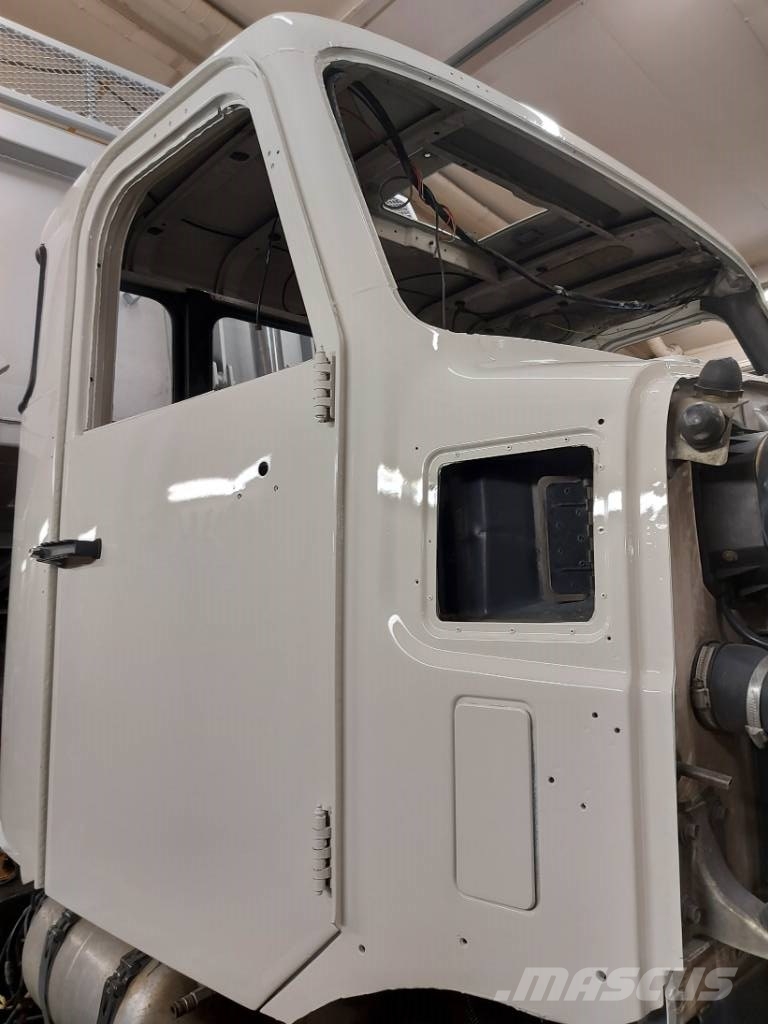 Volvo N12 6x4 Kiperi kamioni