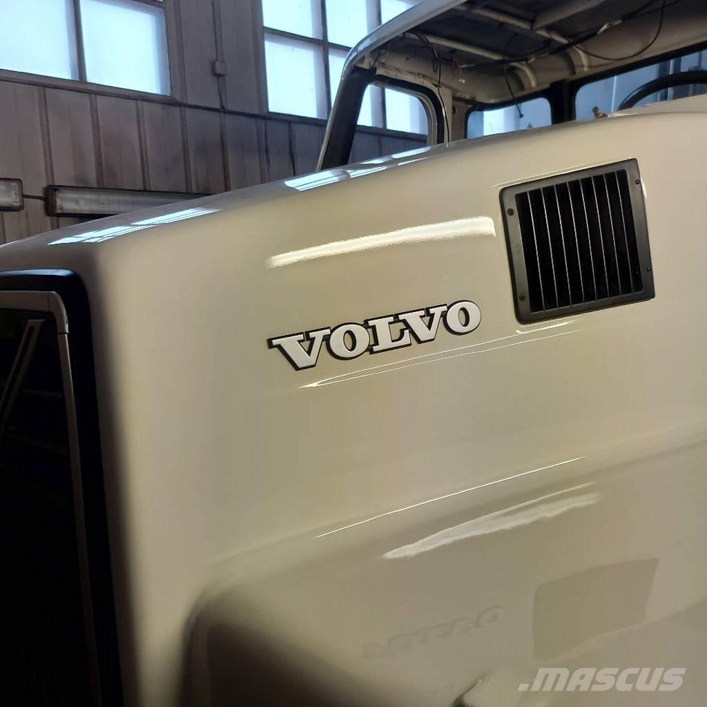 Volvo N12 6x4 Kiperi kamioni