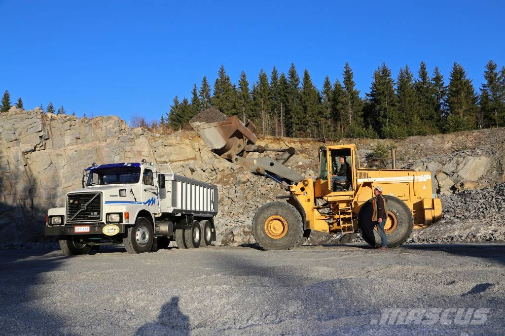 Volvo N12 6x4 Kiperi kamioni