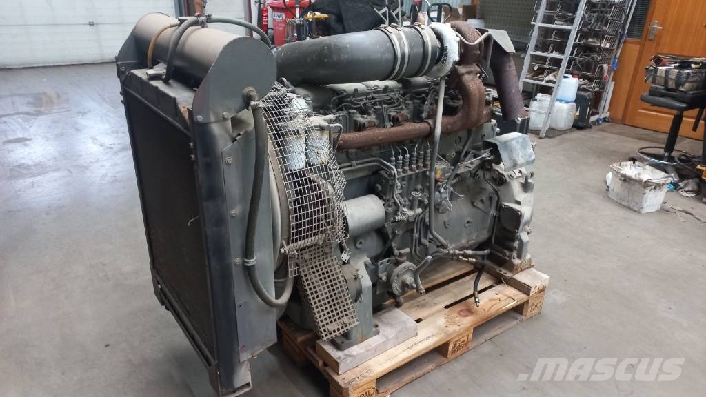 Volvo TD100 محركات