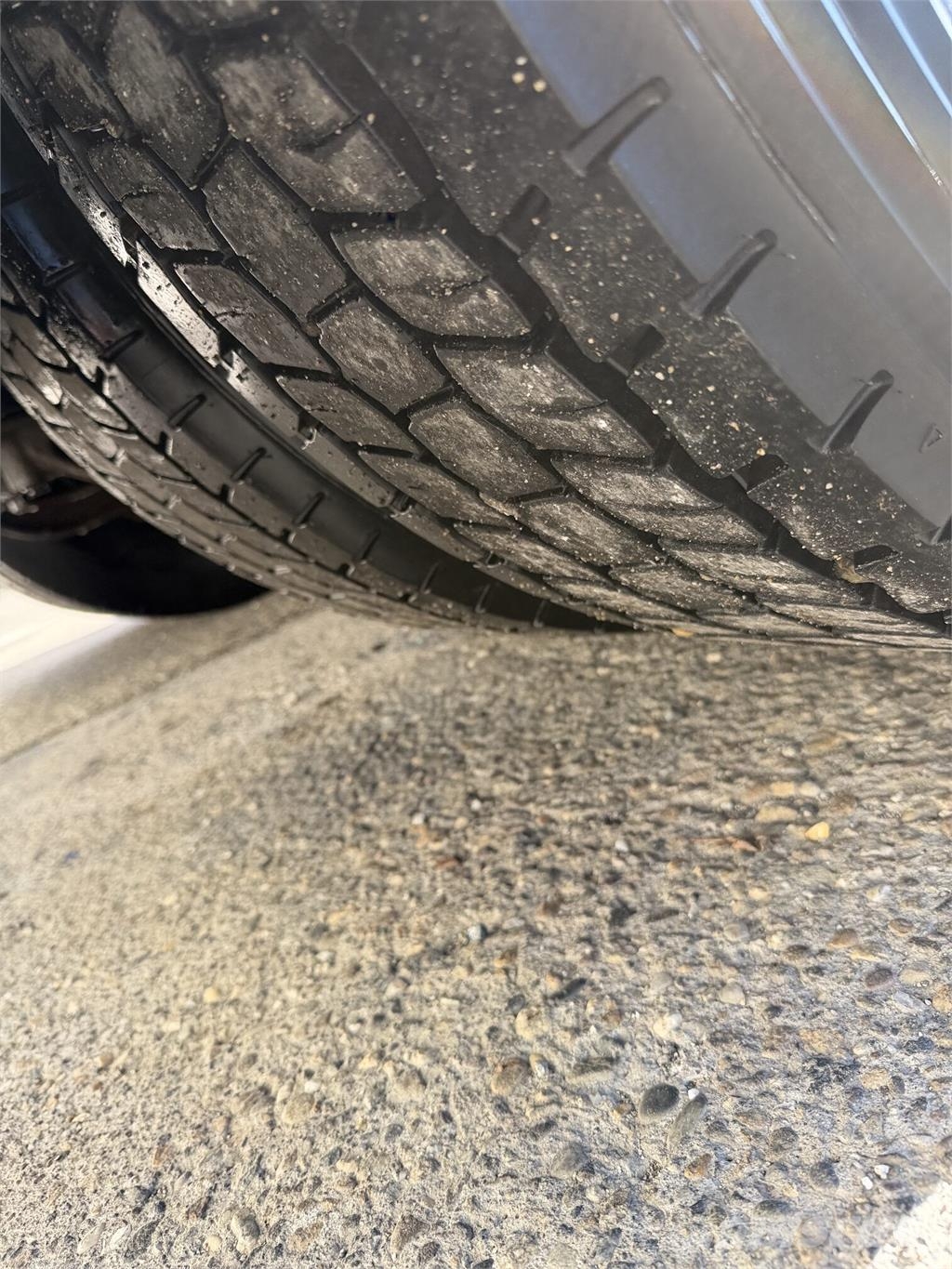 Mercedes-Benz Actros VIN 084 中古トラクターヘッド | トレーラーヘッド