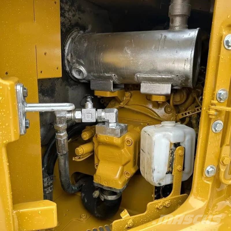 CAT 310 Lánctalpas kotrók