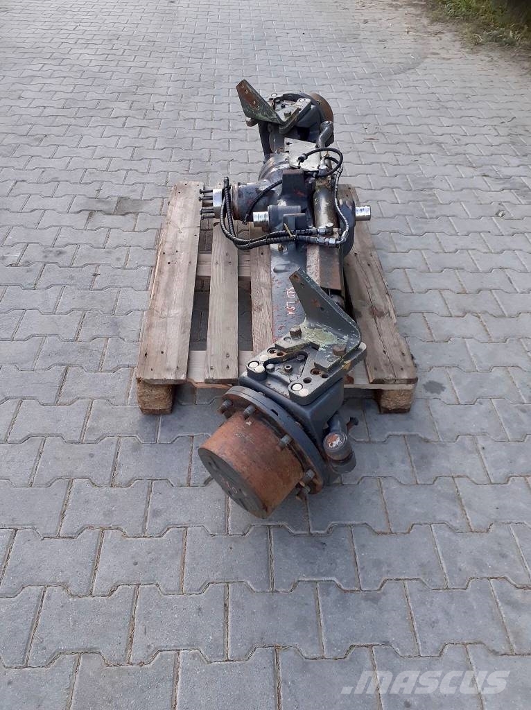 Fendt 310 LSA FRONT AXLE IN PARTS Châssis et suspension