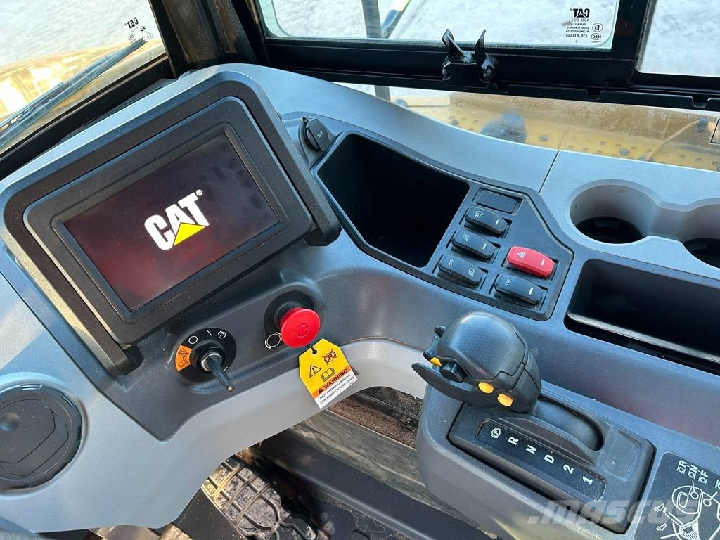 CAT 745 Artikulētie pašizgāzēji