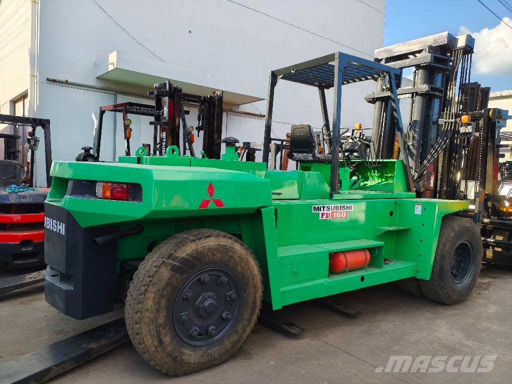 Mitsubishi FD 160 مناولات متداخلة