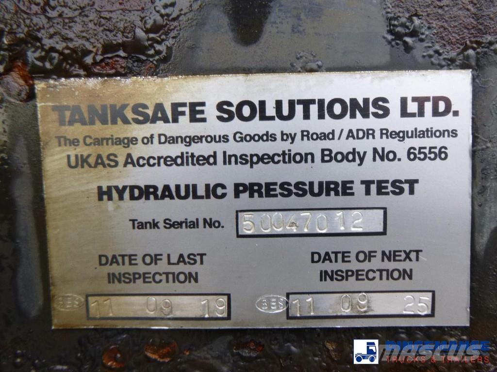 Metalovouga Bitumen tank inox 32 m3 / 1 comp + pump Tankauflieger